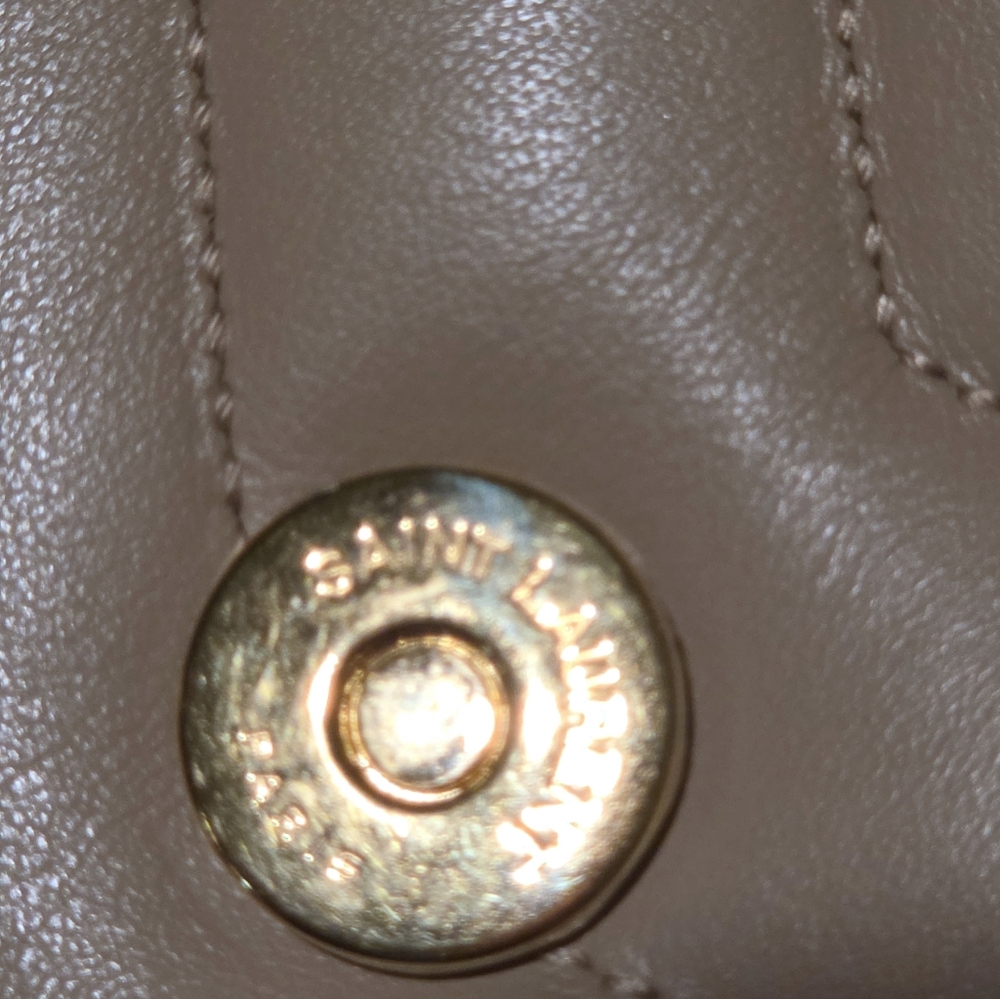 Saint Laurent Medium Loulou Quilted Leather Chain Shoulder Bag - Picture 15 of 16